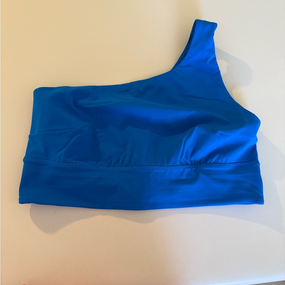 Align asymmetrical bra